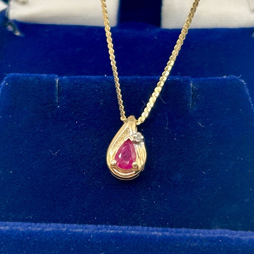 Vintage Ruby 10k Solid Yellow Gold Diamond Pendant - image 3